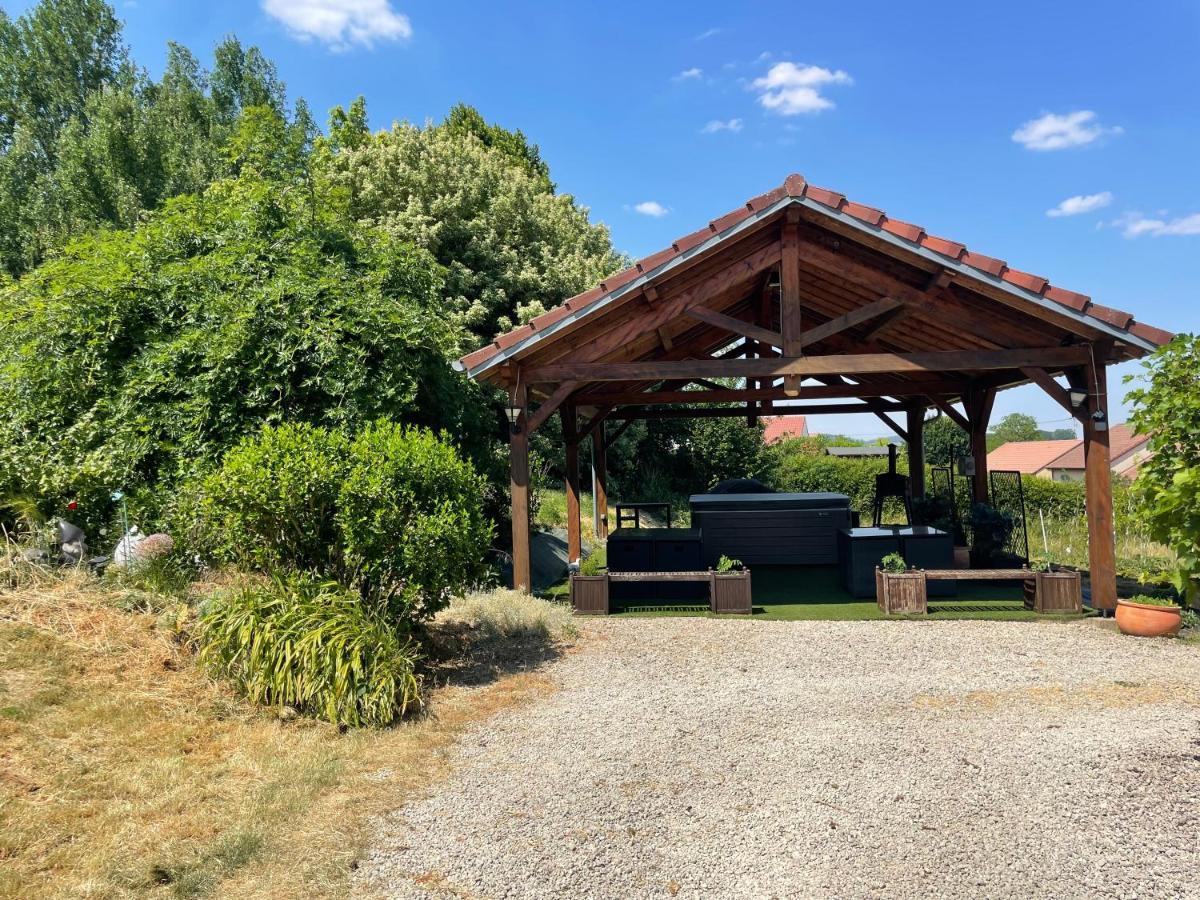 Gite De Solama Avec Spa Balleville Dış mekan fotoğraf